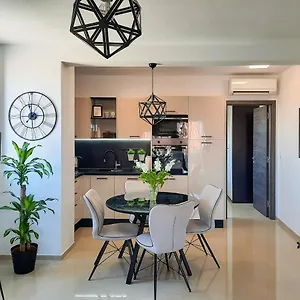 Enjoy - New With Terrace And Free Parking Garage , Pula Kroatien