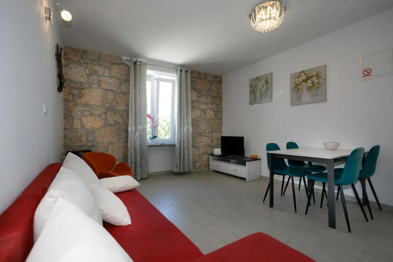 Oliva Apartment Vrbnik Croatia